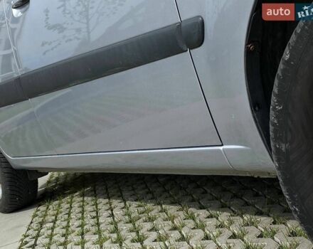 Серый Киа Рио, объемом двигателя 1.6 л и пробегом 179 тыс. км за 5999 $, фото 9 на Automoto.ua