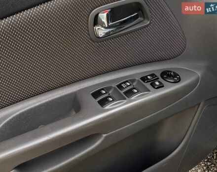 Серый Киа Рио, объемом двигателя 1.6 л и пробегом 179 тыс. км за 5999 $, фото 39 на Automoto.ua