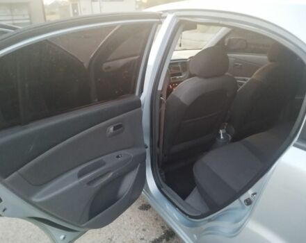 Серый Киа Рио, объемом двигателя 1.4 л и пробегом 267 тыс. км за 4600 $, фото 6 на Automoto.ua