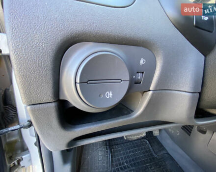 Сірий Кіа Ріо, об'ємом двигуна 1.4 л та пробігом 140 тис. км за 5100 $, фото 23 на Automoto.ua