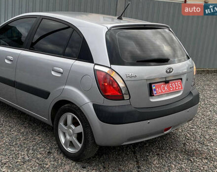 Серый Киа Рио, объемом двигателя 1.6 л и пробегом 173 тыс. км за 5799 $, фото 30 на Automoto.ua