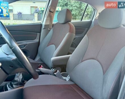 Серый Киа Рио, объемом двигателя 1.5 л и пробегом 279 тыс. км за 4550 $, фото 21 на Automoto.ua