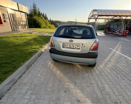 Серый Киа Рио, объемом двигателя 1.49 л и пробегом 265 тыс. км за 3900 $, фото 3 на Automoto.ua