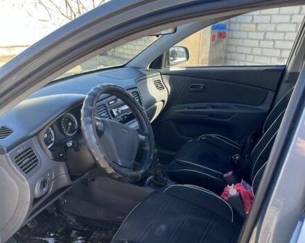 Сірий Кіа Ріо, об'ємом двигуна 1.4 л та пробігом 122 тис. км за 4600 $, фото 5 на Automoto.ua