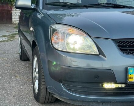 Серый Киа Рио, объемом двигателя 1.4 л и пробегом 149 тыс. км за 5000 $, фото 7 на Automoto.ua