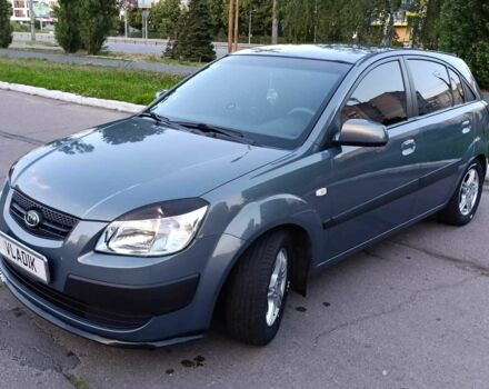 Сірий Кіа Ріо, об'ємом двигуна 1.4 л та пробігом 130 тис. км за 4888 $, фото 3 на Automoto.ua