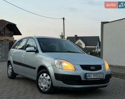Сірий Кіа Ріо, об'ємом двигуна 1.59 л та пробігом 276 тис. км за 4200 $, фото 5 на Automoto.ua
