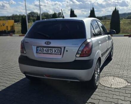 Сірий Кіа Ріо, об'ємом двигуна 1.5 л та пробігом 275 тис. км за 4100 $, фото 6 на Automoto.ua