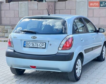 Серый Киа Рио, объемом двигателя 1.49 л и пробегом 278 тыс. км за 3999 $, фото 4 на Automoto.ua