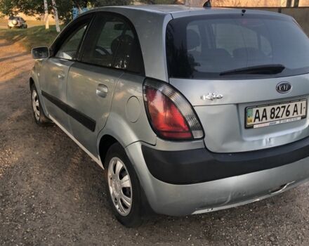 Серый Киа Рио, объемом двигателя 1.4 л и пробегом 500 тыс. км за 3000 $, фото 4 на Automoto.ua