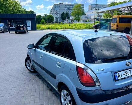 Серый Киа Рио, объемом двигателя 1.4 л и пробегом 220 тыс. км за 6499 $, фото 2 на Automoto.ua