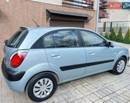 Серый Киа Рио, объемом двигателя 1.5 л и пробегом 265 тыс. км за 3999 $, фото 4 на Automoto.ua