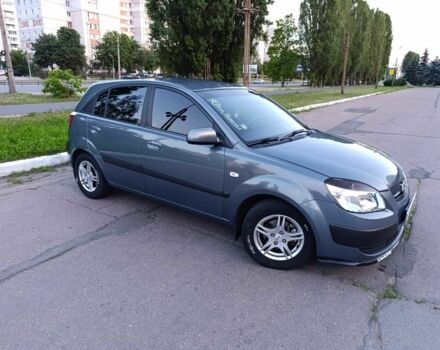 Сірий Кіа Ріо, об'ємом двигуна 1.4 л та пробігом 130 тис. км за 4888 $, фото 7 на Automoto.ua