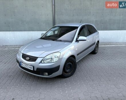 Сірий Кіа Ріо, об'ємом двигуна 1.49 л та пробігом 290 тис. км за 3450 $, фото 1 на Automoto.ua