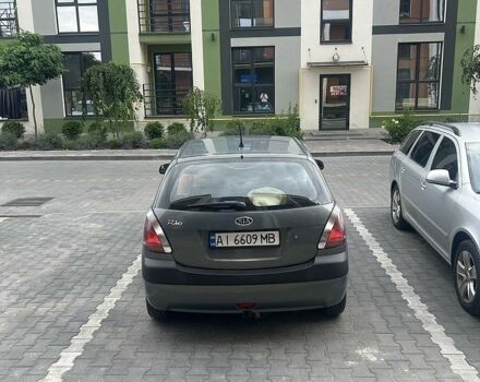 Сірий Кіа Ріо, об'ємом двигуна 1.4 л та пробігом 290 тис. км за 5006 $, фото 3 на Automoto.ua