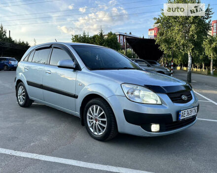 Серый Киа Рио, объемом двигателя 1.4 л и пробегом 211 тыс. км за 5700 $, фото 9 на Automoto.ua