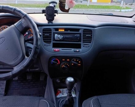 Сірий Кіа Ріо, об'ємом двигуна 1.4 л та пробігом 130 тис. км за 4888 $, фото 13 на Automoto.ua