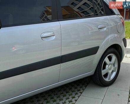 Серый Киа Рио, объемом двигателя 1.6 л и пробегом 179 тыс. км за 5999 $, фото 29 на Automoto.ua