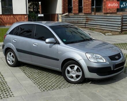 Серый Киа Рио, объемом двигателя 1.6 л и пробегом 179 тыс. км за 5999 $, фото 2 на Automoto.ua