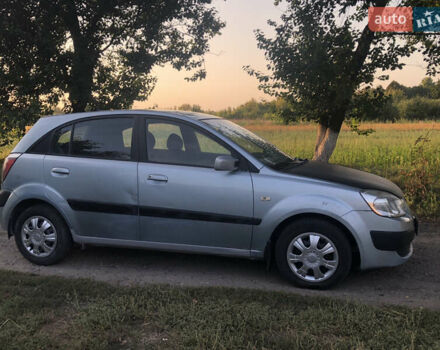 Серый Киа Рио, объемом двигателя 0 л и пробегом 500 тыс. км за 2000 $, фото 5 на Automoto.ua