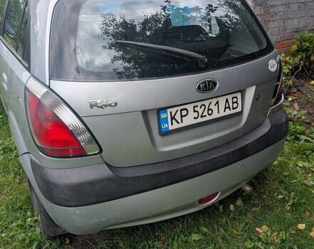 Сірий Кіа Ріо, об'ємом двигуна 1.4 л та пробігом 143 тис. км за 3700 $, фото 8 на Automoto.ua