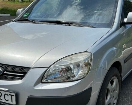 Сірий Кіа Ріо, об'ємом двигуна 1.4 л та пробігом 127 тис. км за 4800 $, фото 4 на Automoto.ua