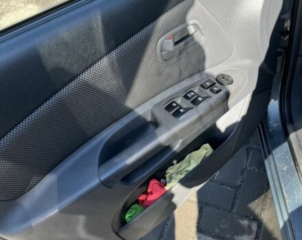 Сірий Кіа Ріо, об'ємом двигуна 1.4 л та пробігом 122 тис. км за 4600 $, фото 6 на Automoto.ua