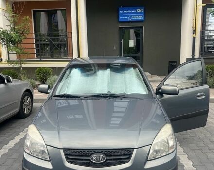 Сірий Кіа Ріо, об'ємом двигуна 1.4 л та пробігом 290 тис. км за 5006 $, фото 1 на Automoto.ua