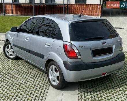 Серый Киа Рио, объемом двигателя 1.6 л и пробегом 179 тыс. км за 5999 $, фото 23 на Automoto.ua