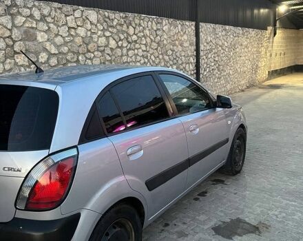 Серый Киа Рио, объемом двигателя 1.49 л и пробегом 285 тыс. км за 4300 $, фото 1 на Automoto.ua
