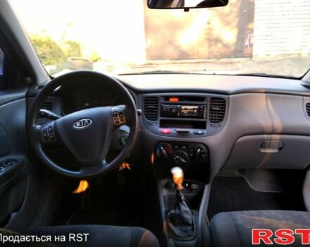 Сірий Кіа Ріо, об'ємом двигуна 1.4 л та пробігом 225 тис. км за 4500 $, фото 5 на Automoto.ua