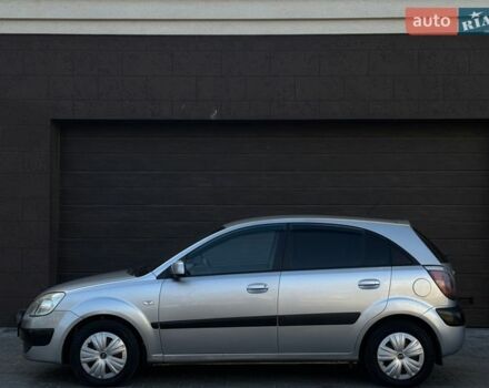 Серый Киа Рио, объемом двигателя 1.4 л и пробегом 149 тыс. км за 5699 $, фото 4 на Automoto.ua