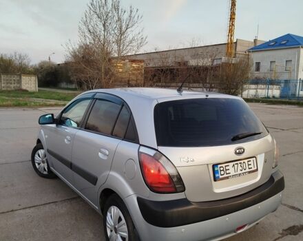 Серый Киа Рио, объемом двигателя 1.4 л и пробегом 148 тыс. км за 4950 $, фото 6 на Automoto.ua
