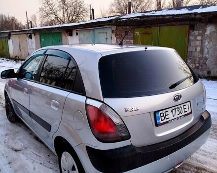 Серый Киа Рио, объемом двигателя 1.4 л и пробегом 1470 тыс. км за 5500 $, фото 2 на Automoto.ua