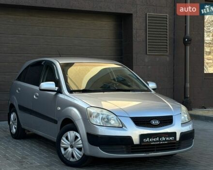 Серый Киа Рио, объемом двигателя 1.4 л и пробегом 149 тыс. км за 5699 $, фото 2 на Automoto.ua