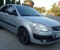 Сірий Кіа Ріо, об'ємом двигуна 1.4 л та пробігом 200 тис. км за 3700 $, фото 1 на Automoto.ua