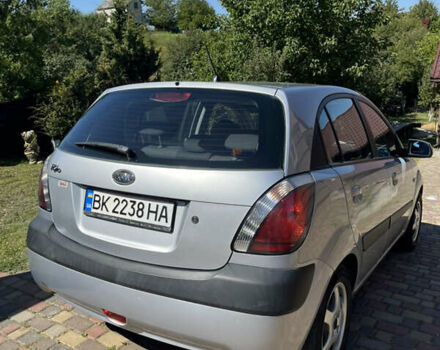 Киа Рио 2007 в Ровно на Automoto.ua Серый Киа Рио, объемом двигателя 1.4 л и пробегом 150 тыс. км за 4950 $, фото 4 на Automoto.ua