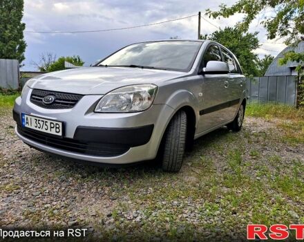 Серый Киа Рио, объемом двигателя 1.4 л и пробегом 187 тыс. км за 5600 $, фото 1 на Automoto.ua