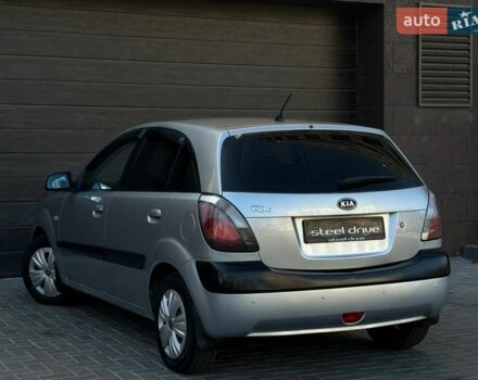 Серый Киа Рио, объемом двигателя 1.4 л и пробегом 149 тыс. км за 5699 $, фото 5 на Automoto.ua