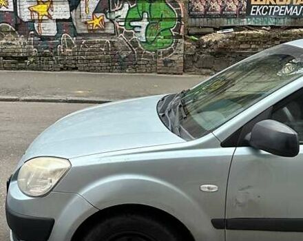 Сірий Кіа Ріо, об'ємом двигуна 1.4 л та пробігом 212 тис. км за 4000 $, фото 3 на Automoto.ua