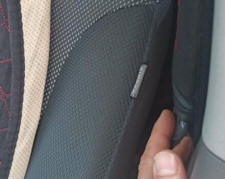 Серый Киа Рио, объемом двигателя 1.4 л и пробегом 214 тыс. км за 5600 $, фото 9 на Automoto.ua