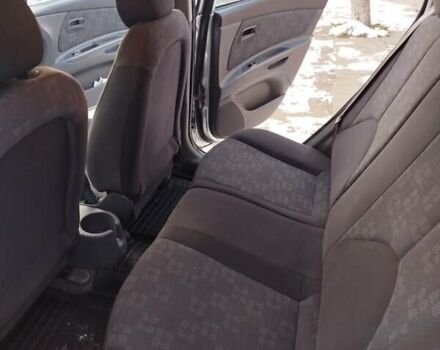 Серый Киа Рио, объемом двигателя 1.4 л и пробегом 146 тыс. км за 5500 $, фото 9 на Automoto.ua