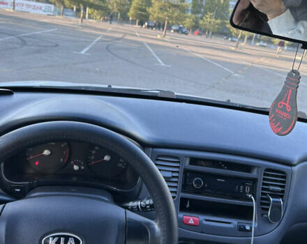 Серый Киа Рио, объемом двигателя 1.4 л и пробегом 146 тыс. км за 5700 $, фото 16 на Automoto.ua