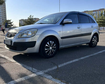 Серый Киа Рио, объемом двигателя 1.4 л и пробегом 146 тыс. км за 5700 $, фото 7 на Automoto.ua