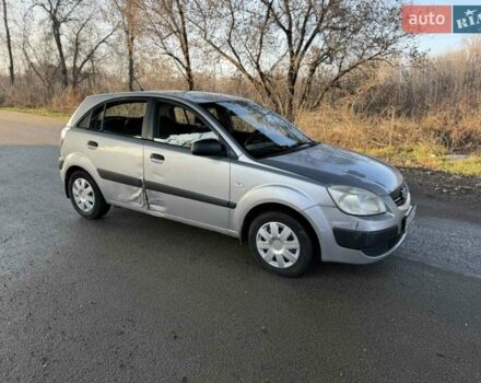 Сірий Кіа Ріо, об'ємом двигуна 1.4 л та пробігом 284 тис. км за 2699 $, фото 9 на Automoto.ua
