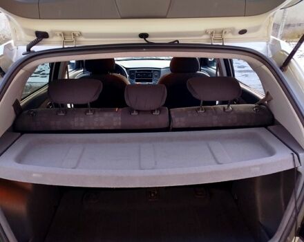 Серый Киа Рио, объемом двигателя 1.4 л и пробегом 1470 тыс. км за 5500 $, фото 3 на Automoto.ua