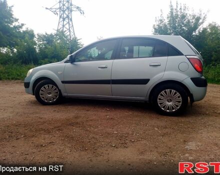 Серый Киа Рио, объемом двигателя 1.4 л и пробегом 161 тыс. км за 4500 $, фото 4 на Automoto.ua