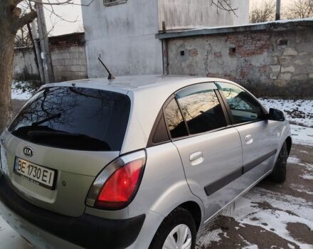 Серый Киа Рио, объемом двигателя 1.4 л и пробегом 147 тыс. км за 5500 $, фото 2 на Automoto.ua