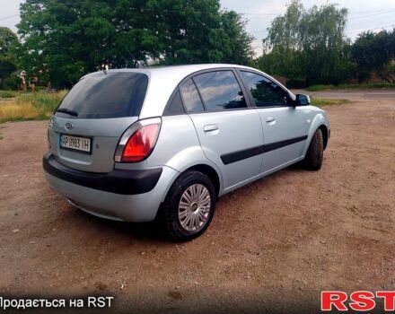 Серый Киа Рио, объемом двигателя 1.4 л и пробегом 161 тыс. км за 4500 $, фото 6 на Automoto.ua