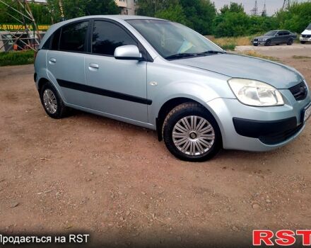 Серый Киа Рио, объемом двигателя 1.4 л и пробегом 161 тыс. км за 4500 $, фото 1 на Automoto.ua